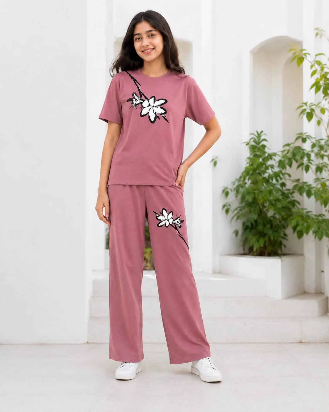Girls T-Shart + plazu set,,,৬ বছর থেকে ১৮ বছর পর্যন্ত হবে