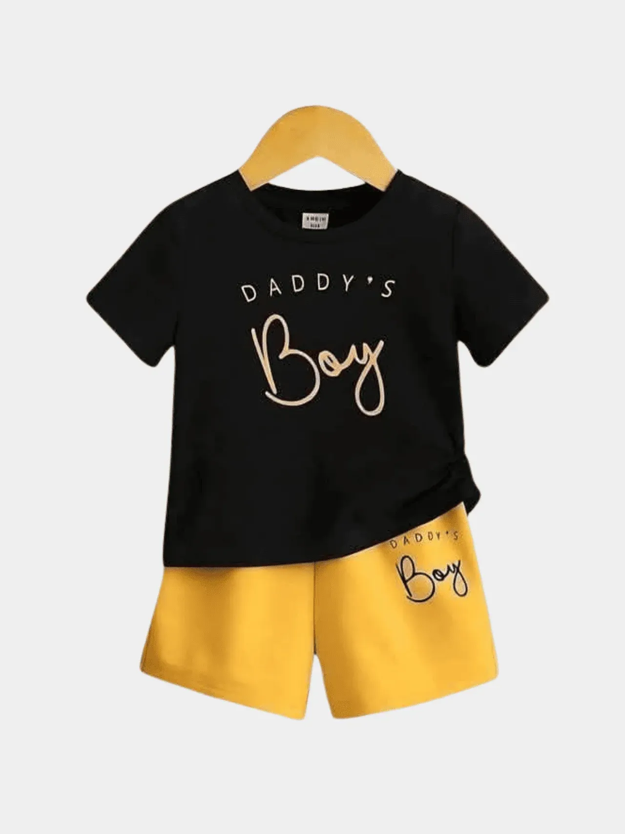 Boys Contrast Solid T-shirt And Shorts Set