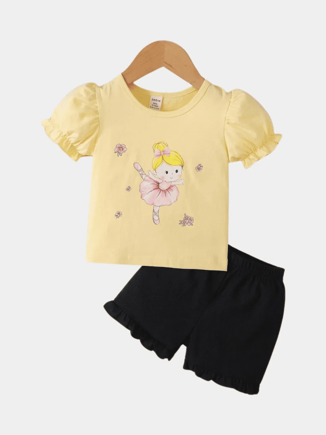 Girls Lovely Butterfly T-shirt And Shorts Set